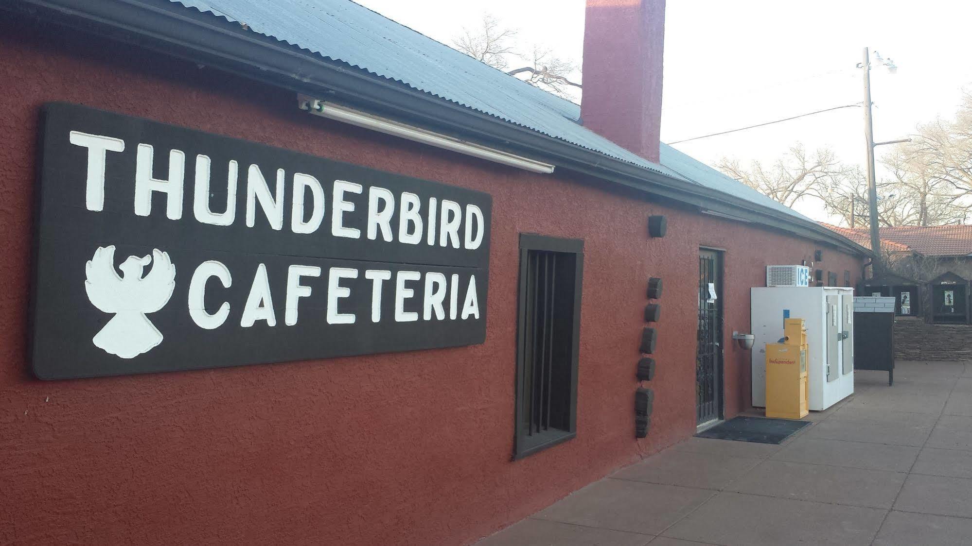Thunderbird Lodge Chinle Luaran gambar
