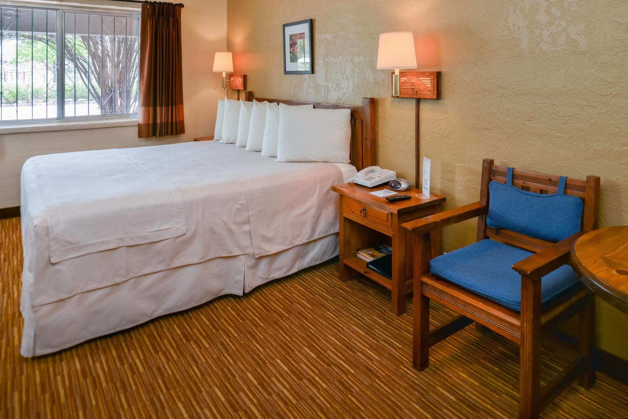 Thunderbird Lodge Chinle Luaran gambar