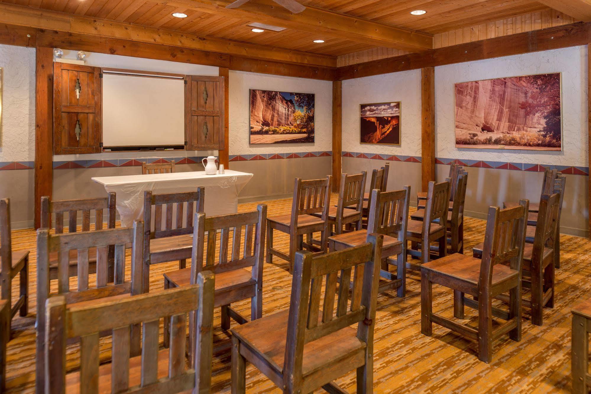 Thunderbird Lodge Chinle Luaran gambar