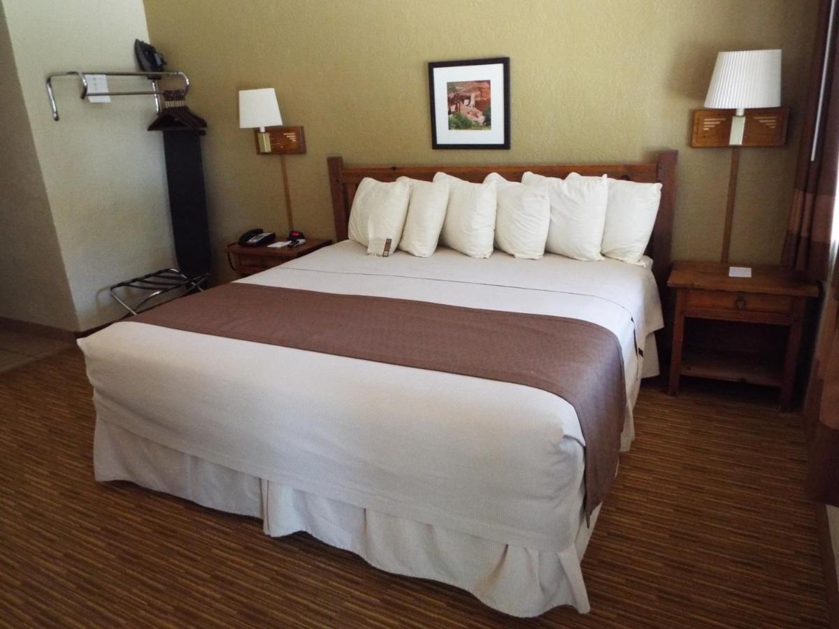 Thunderbird Lodge Chinle Luaran gambar